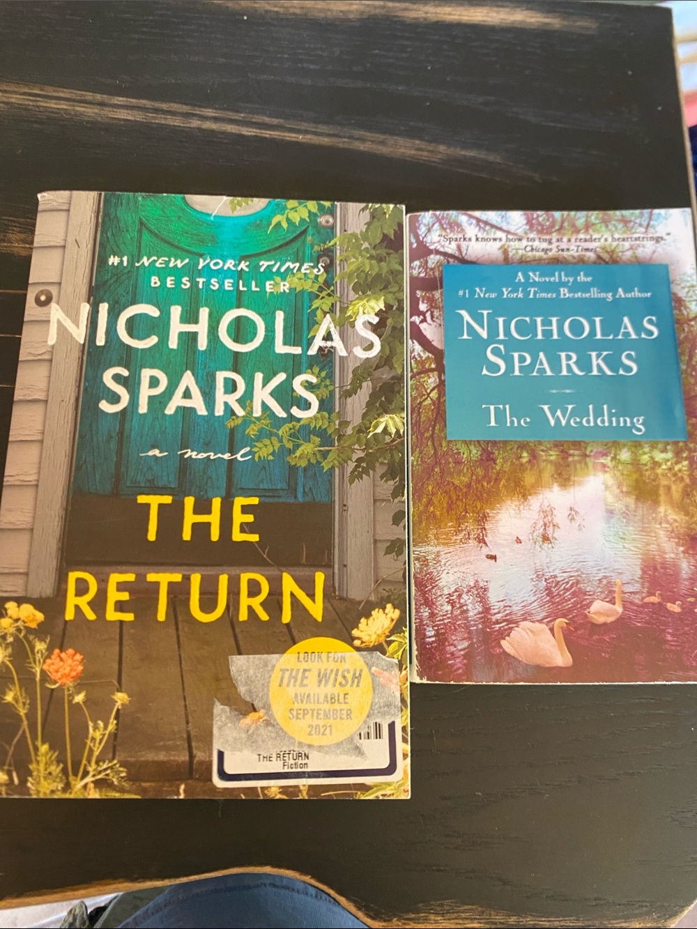 Nicholas Sparks The Return & The Wedding Paperback Books - Green and Teal Covers